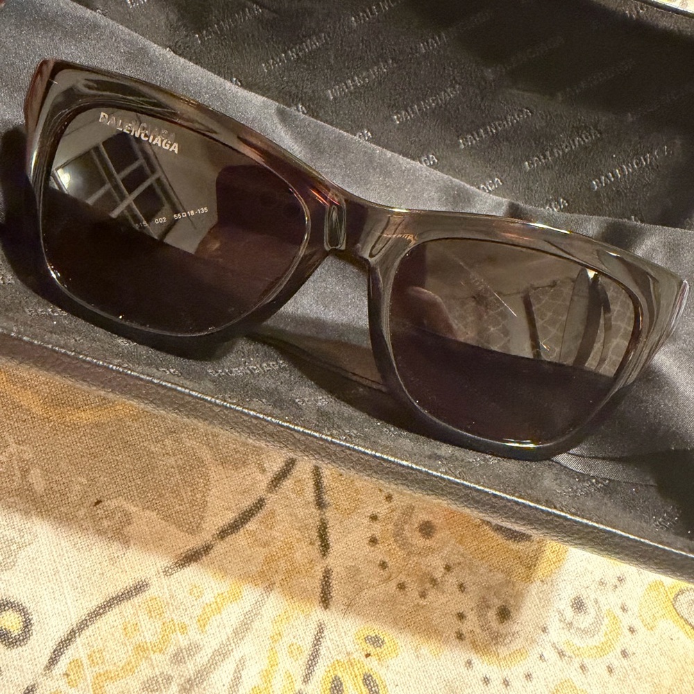 Balenciaga Women’s Sunglasses ( dark brown frame )